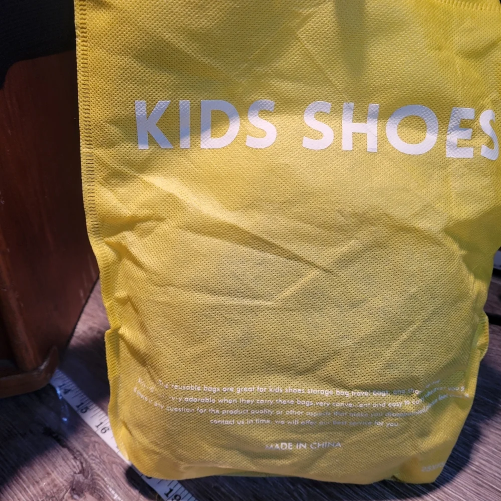 Crocs NWOT Snow White Isabella‎ Sandal W Dust Bag Size 7 Toddler